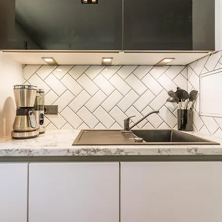 Bahnhofstr 9 Bahnhofstraße 9, Sandbank 2 *